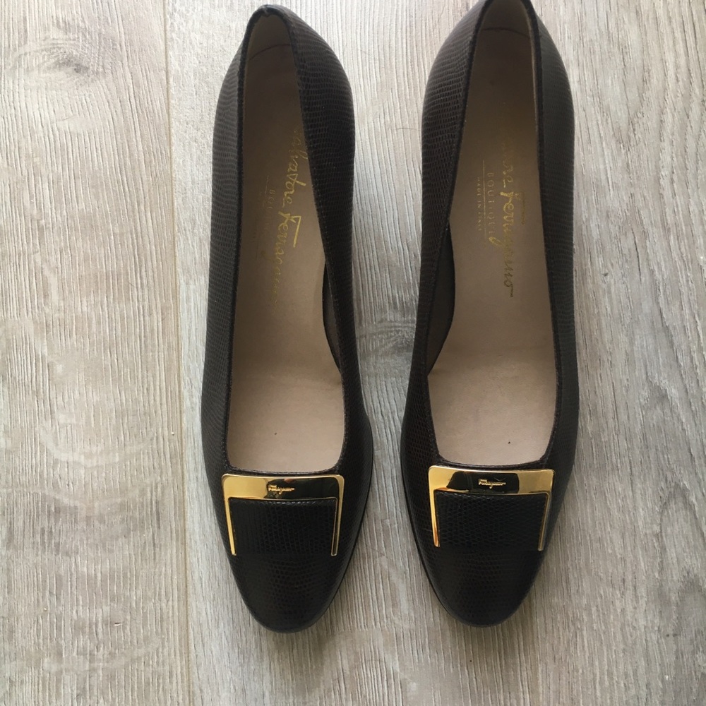 Classic Ferragamo pumps